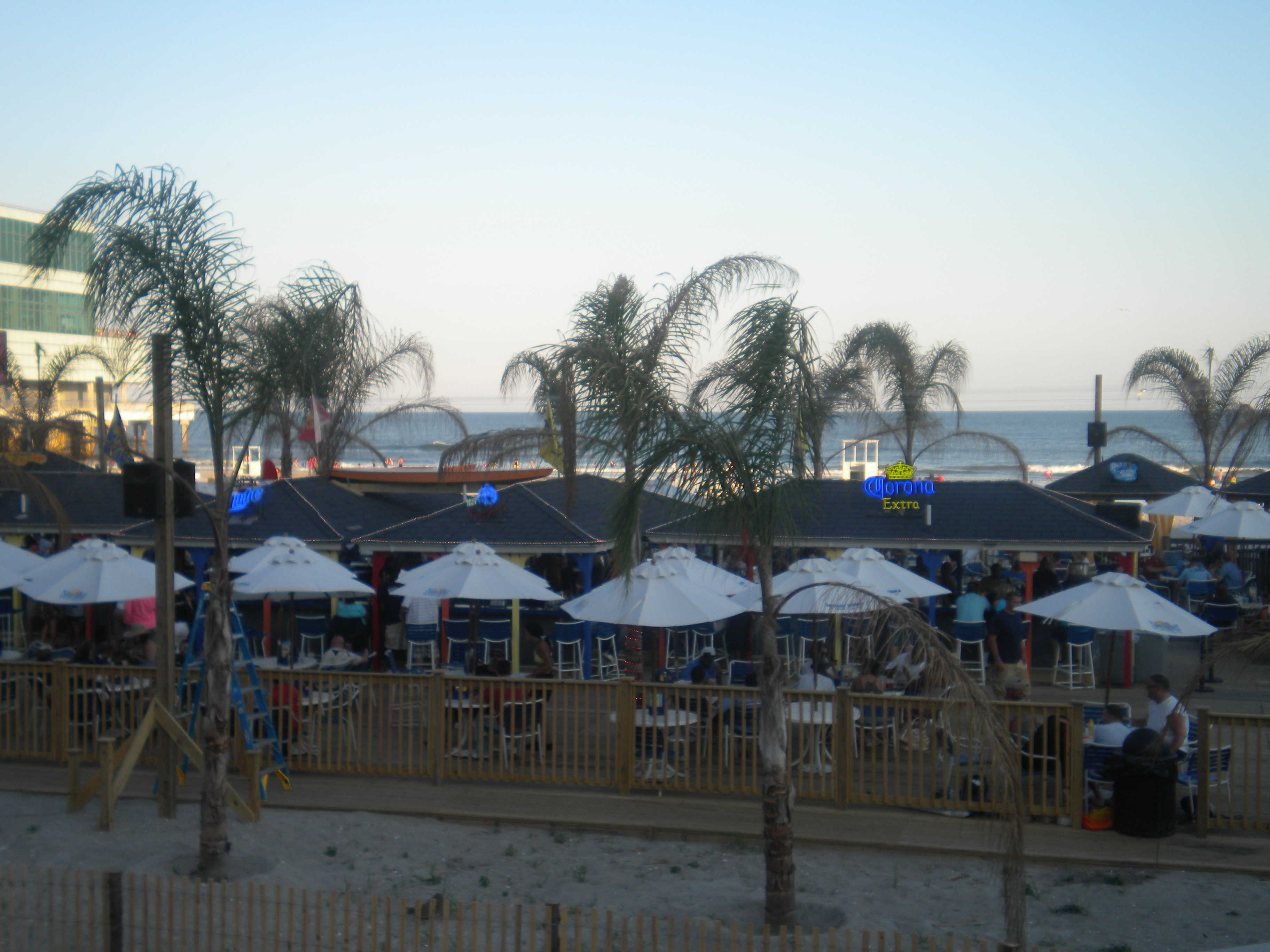 beach bar trump plaza