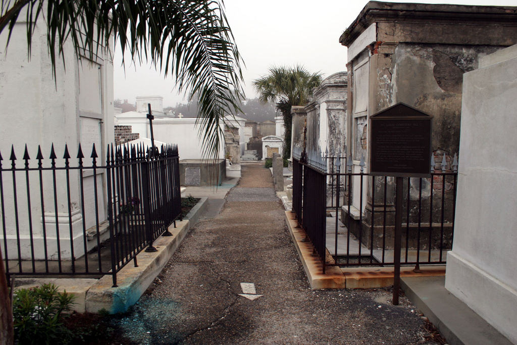 saint louis cimetière