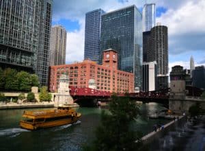 water taxi chicago river