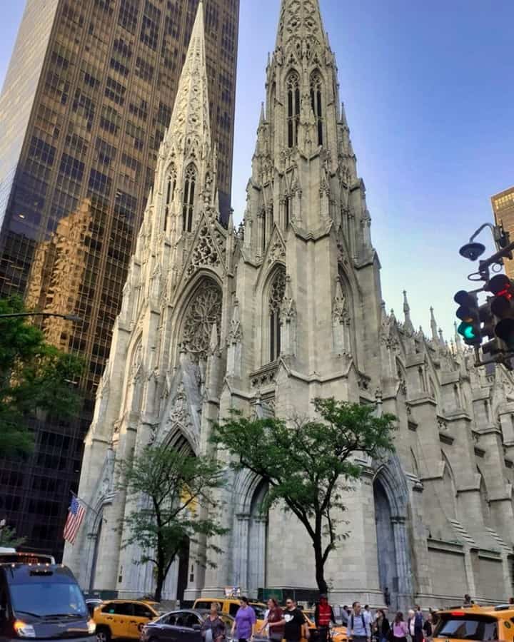 📍Cathédrale Saint Patrick, New York
Plus grande cathédrale néogothique d'Amérique du Nord

---------------------------

Suivez-moi sur insta: @mythique_amerique

--------------------------

#église #church #nychurch #saintpatrickcathedral #cathedrale #cathédrale #neogothic #neogothicarchitecture #nyarchitecture #americanchurch #5emeavenue #fifthavenue #etatsunis #etatsunis🇺🇸 #blogvoyages #voyagerauxusa #amerique #newyorkcity #NY