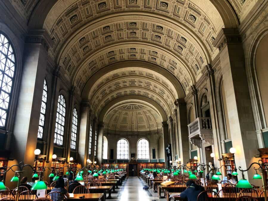bates hall bibliothèque boston public library