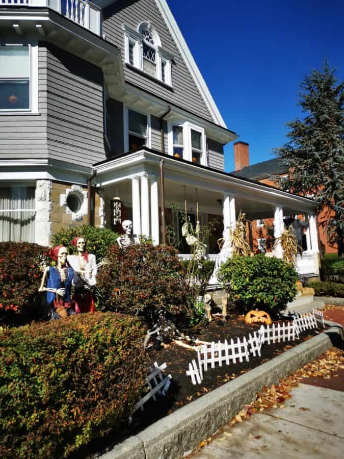 maison halloween salem
