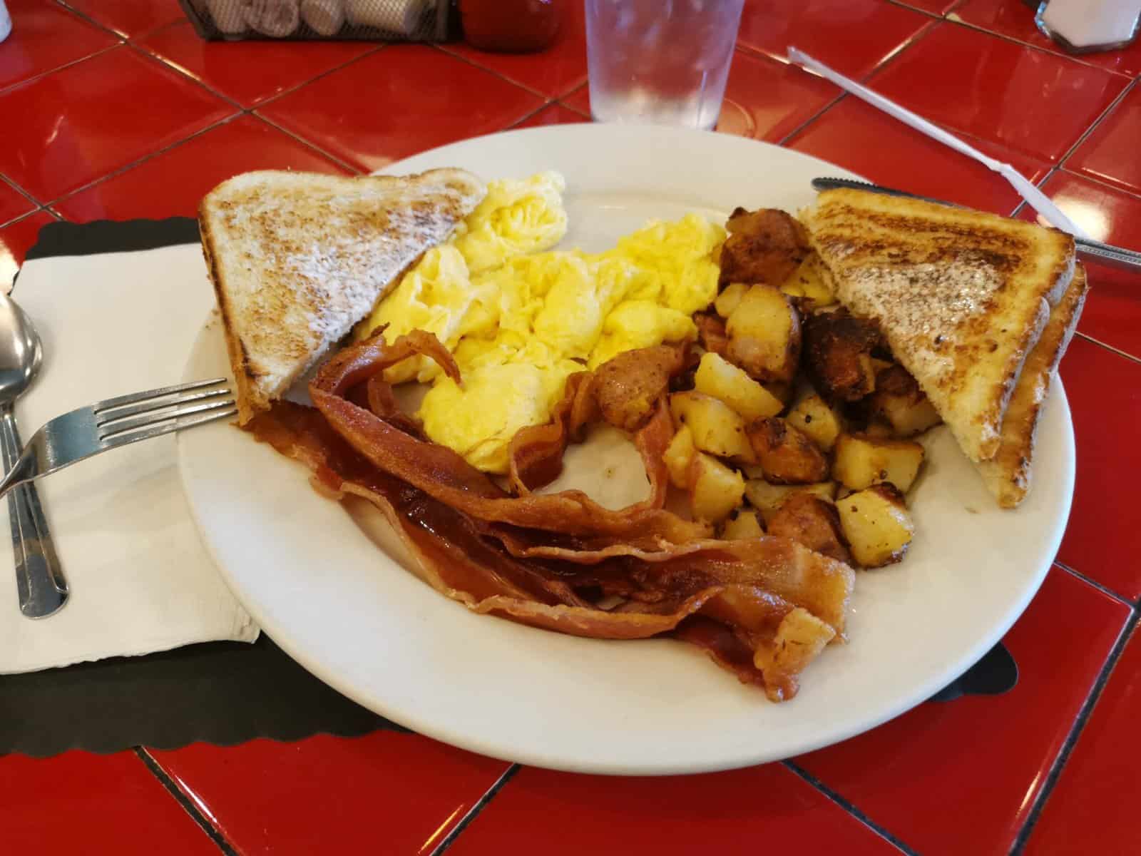 restaurant diner Hyannis