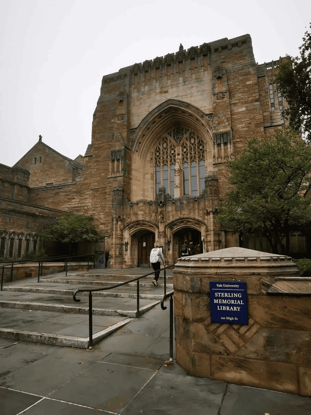 Sterling Memorial Library entrée
