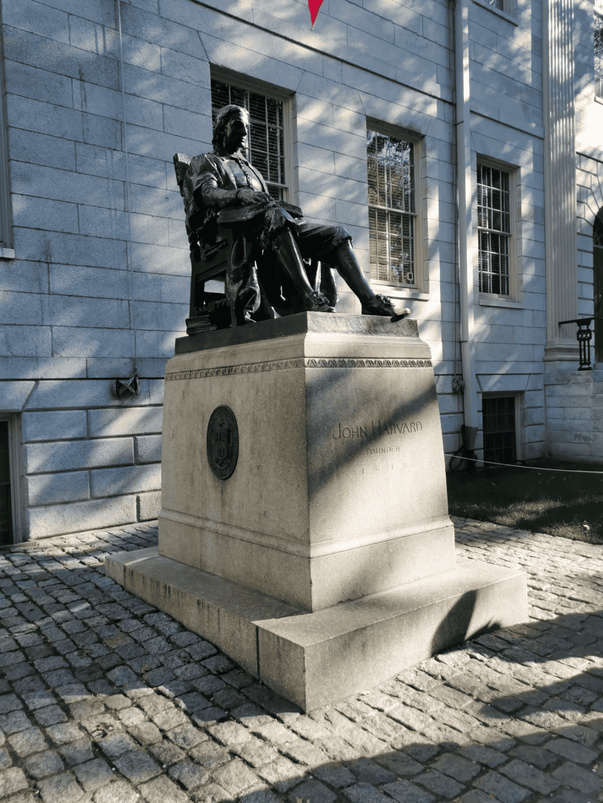 statue john harvard